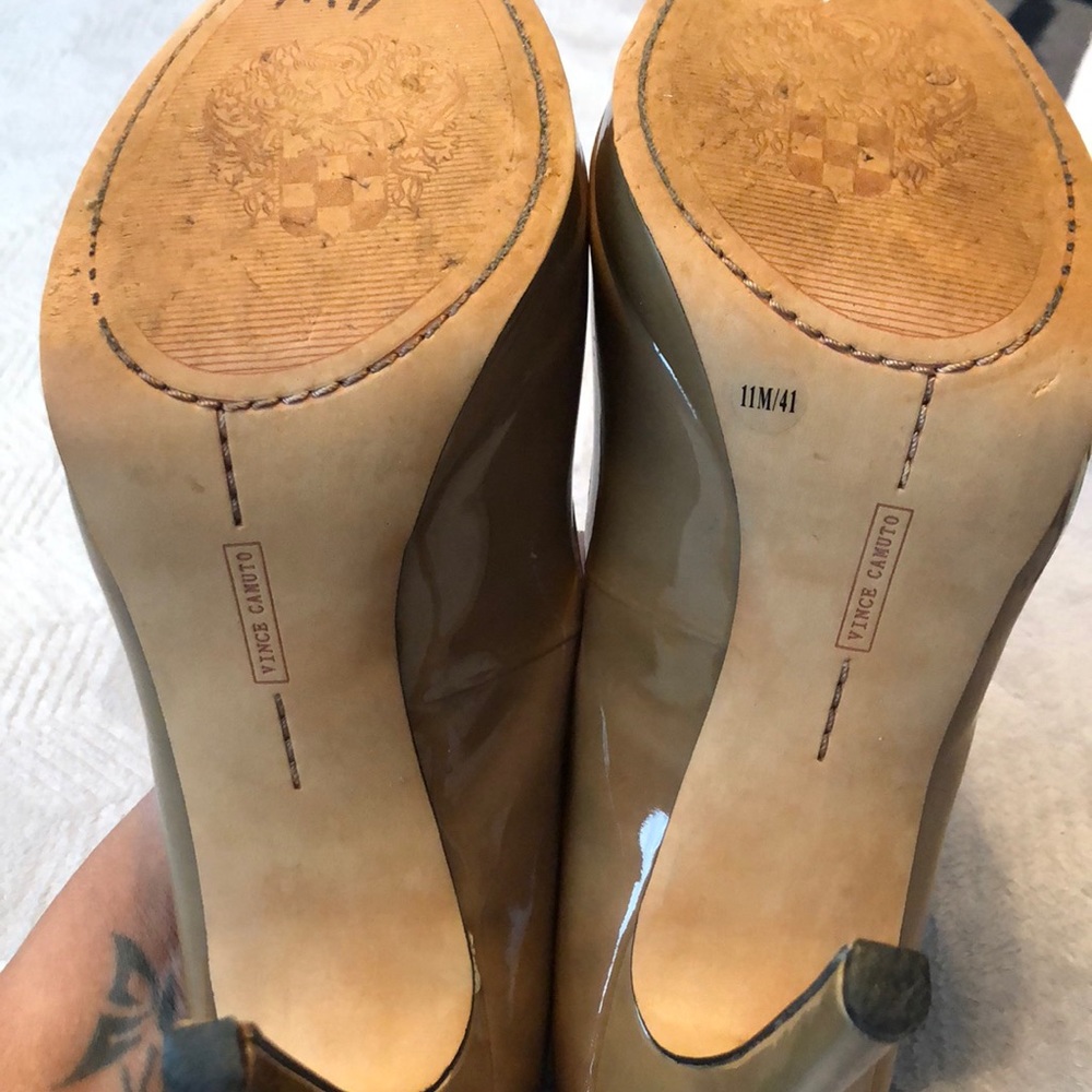 SZ 11 Vince Camuto Tan Heels 👠 - Picture 4 of 7